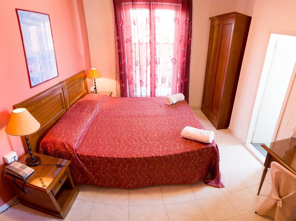 Hotel Regina Camaiore Bagian luar foto