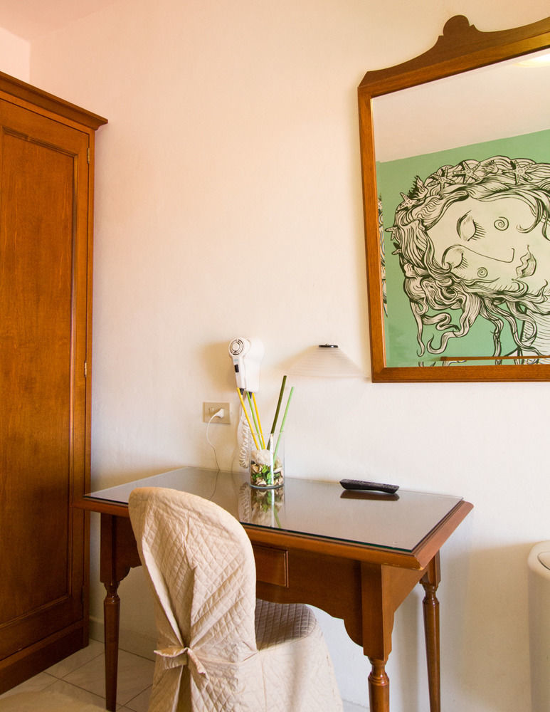 Hotel Regina Camaiore Bagian luar foto
