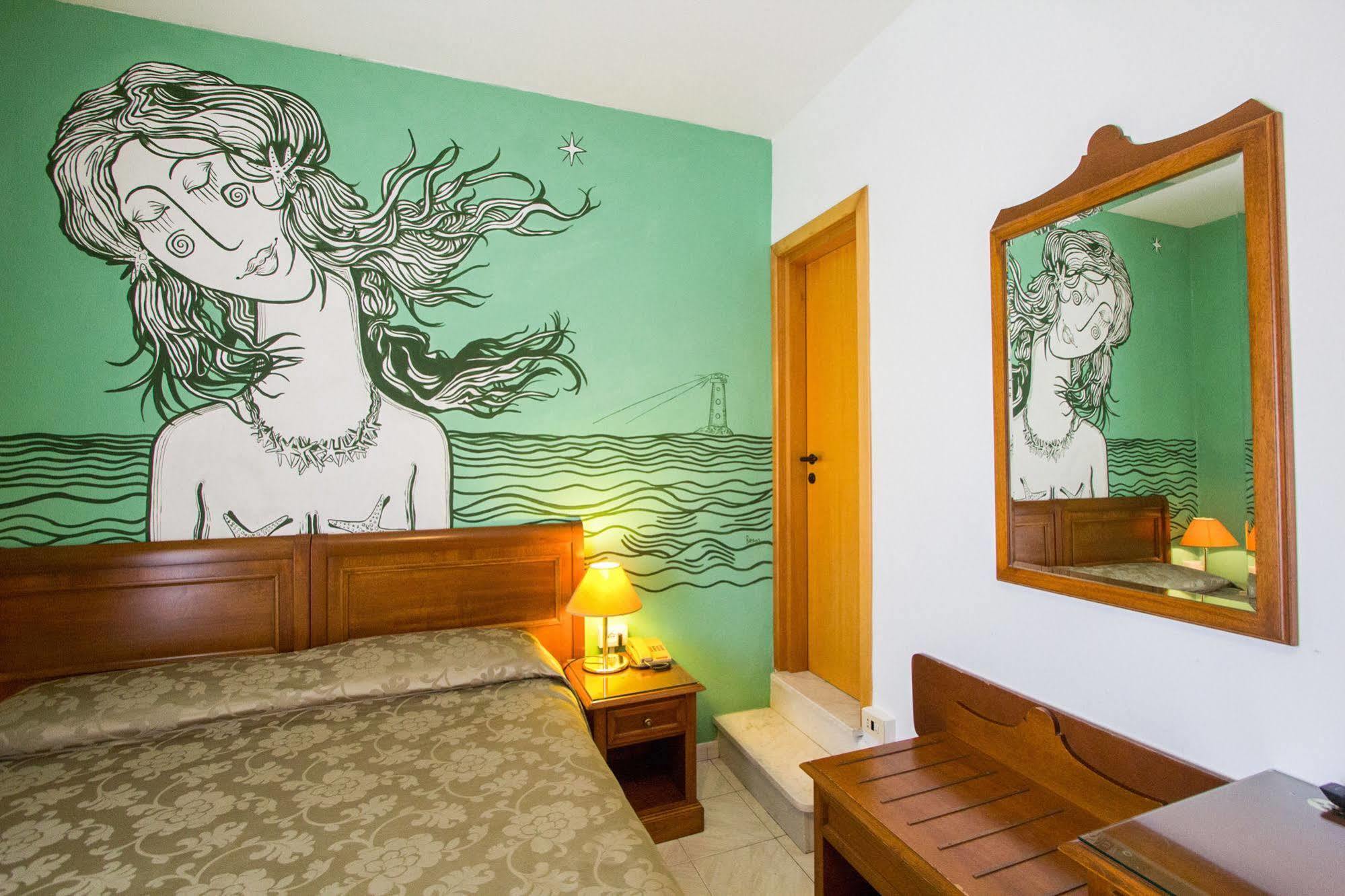 Hotel Regina Camaiore Bagian luar foto