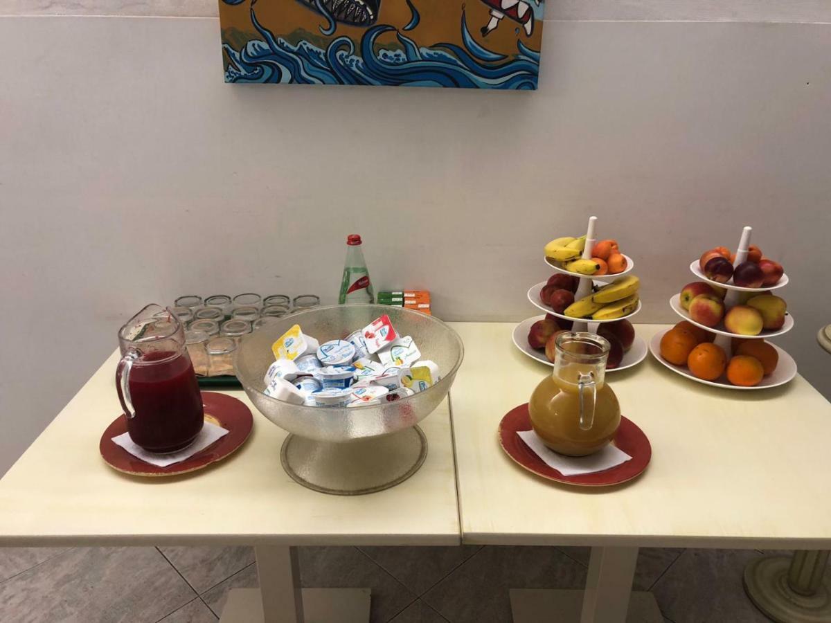 Hotel Regina Camaiore Bagian luar foto